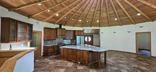 3584 St. Mary Lake Road, Kimberley, BC - Indoor Photo Showing Kitchen