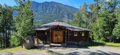 3584 St. Mary Lake Road  Kimberley, BC V1A 3K5
