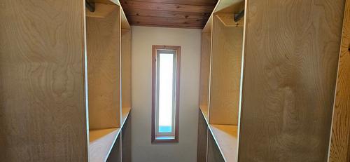 3584 St. Mary Lake Road, Kimberley, BC - Indoor