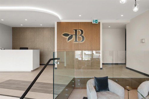 601-1201 Fort St, Victoria, BC - Indoor