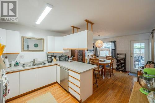 20 Cactus Crescent, Osoyoos, BC - Indoor Photo Showing Kitchen With Double Sink