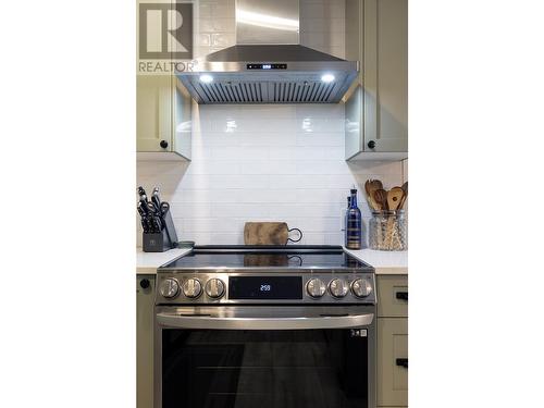 2028 Okanagan Street, Armstrong, BC - Indoor Photo Showing Kitchen