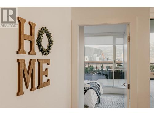 1232 Ellis Street Unit# 403, Kelowna, BC - Indoor Photo Showing Other Room