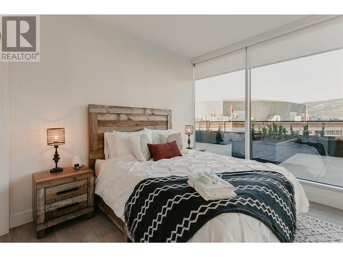 1232 Ellis Street Unit# 403, Kelowna, BC - Indoor Photo Showing Bedroom