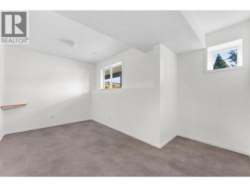 5400 Willow Drive Unit# 2, Vernon, BC - Indoor Photo Showing Other Room