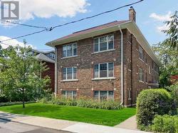 5 - 12 KENDAL AVENUE  Toronto, ON M5R 1L7