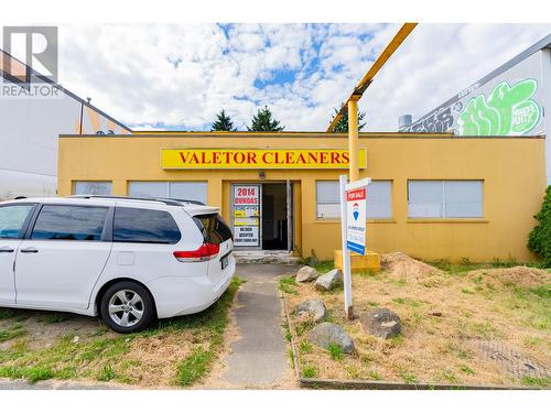 2014 Dundas Street, Vancouver, BC - Outdoor