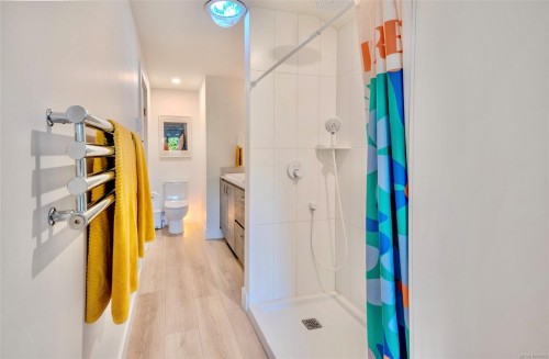 260 Neill St, Tofino, BC 