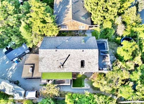 260 Neill St, Tofino, BC 