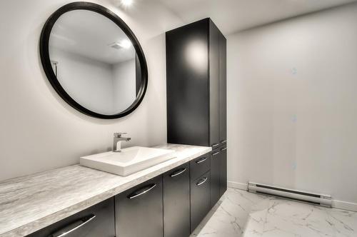 Bathroom - 193 21E Rue O., Venise-En-Québec, QC - Indoor Photo Showing Bathroom