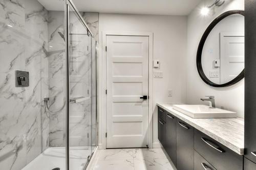 Salle de bains - 193 21E Rue O., Venise-En-Québec, QC - Indoor Photo Showing Bathroom