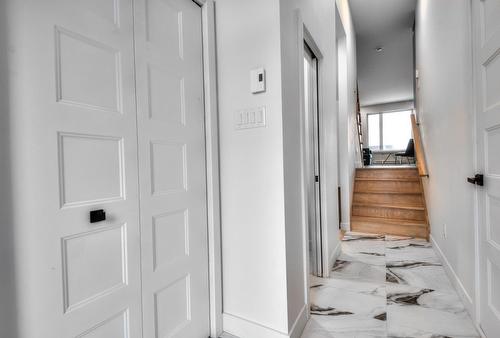 Hall - 193 21E Rue O., Venise-En-Québec, QC - Indoor Photo Showing Other Room