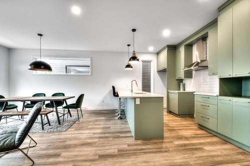 Kitchen - 193 21E Rue O., Venise-En-Québec, QC - Indoor Photo Showing Kitchen