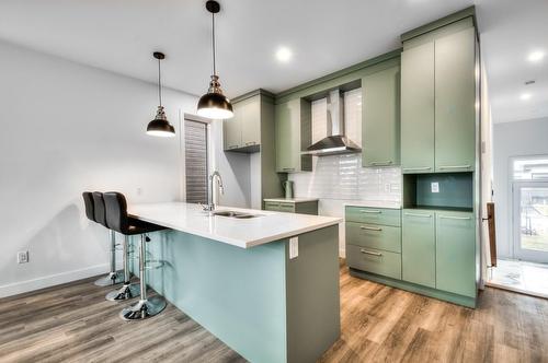 Cuisine - 193 21E Rue O., Venise-En-Québec, QC - Indoor Photo Showing Kitchen With Upgraded Kitchen