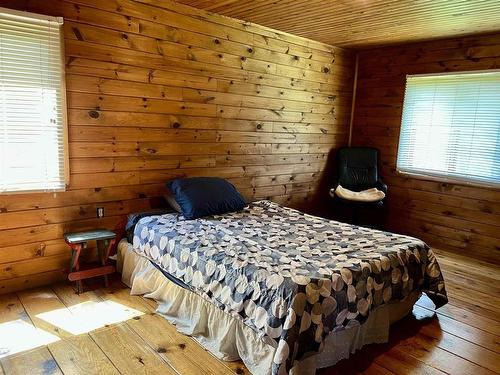 619 Cameron Road, Stratton, ON - Indoor Photo Showing Bedroom