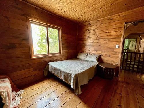 619 Cameron Road, Stratton, ON - Indoor Photo Showing Bedroom