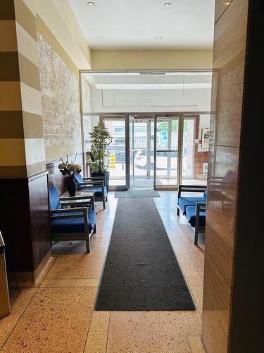 Hall d'entrée/Vestibule - 102-5253 Boul. Décarie, Montréal (Côte-Des-Neiges/Notre-Dame-De-Grâce), QC 