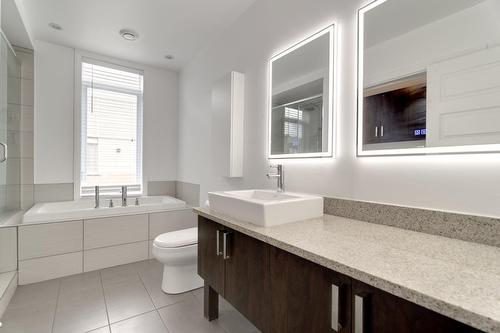 Bathroom - 3514 Rue Des Francs-Bourgeois, Boisbriand, QC - Indoor Photo Showing Bathroom