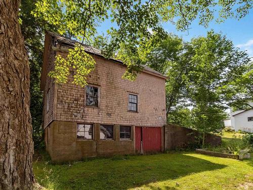 101 Pleasant Street, Bridgewater, NS 