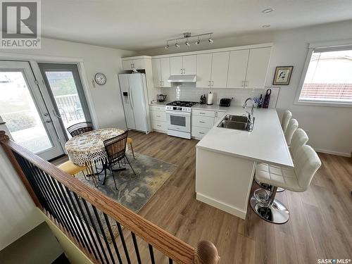 534 5Th Avenue, Hudson Bay, SK - Indoor Photo Showing Kitchen With Double Sink