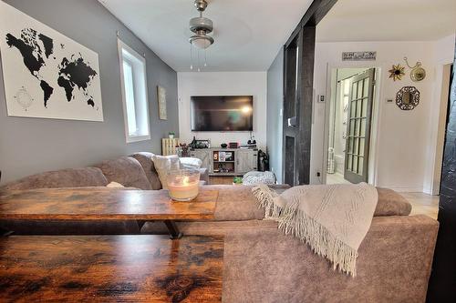 Salon - 500 Av. Dufault, Rouyn-Noranda, QC - Indoor Photo Showing Living Room