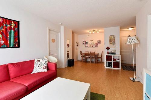 Living room - 723-1225 Rue Notre-Dame O., Montréal (Ville-Marie), QC - Indoor Photo Showing Living Room
