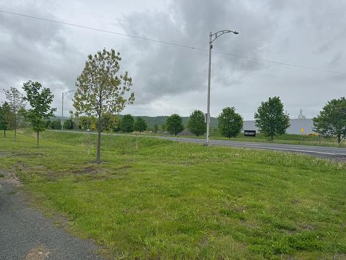 Exterior - Boul. De L'Aéroport, Bromont, QC 