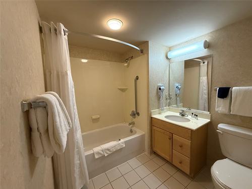208-500 Stemwinder Drive, Kimberley, BC - Indoor Photo Showing Bathroom