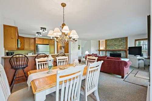 Salle à manger - 1-225 Rue Du Mont-Plaisant, Mont-Tremblant, QC - Indoor Photo Showing Dining Room