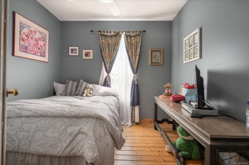 2375 Holden Corso Rd, Nanaimo, BC 