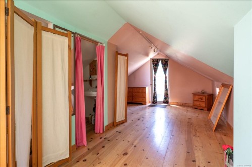 2375 Holden Corso Rd, Nanaimo, BC 