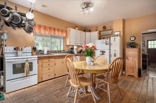 2375 Holden Corso Rd, Nanaimo, BC 