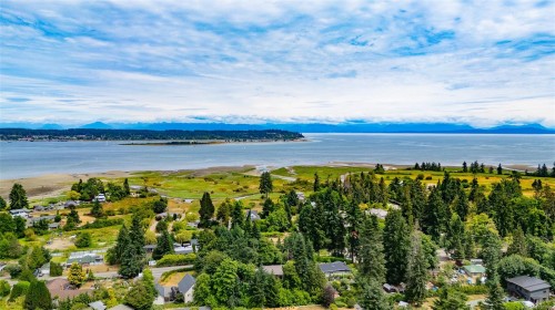 3767 Maple Lane, Royston, BC 