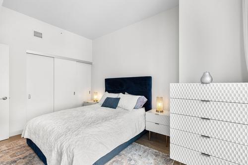 Bedroom - 714-1188 Rue St-Antoine O., Montréal (Ville-Marie), QC - Indoor Photo Showing Bedroom