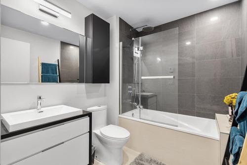 Bathroom - 714-1188 Rue St-Antoine O., Montréal (Ville-Marie), QC - Indoor Photo Showing Bathroom