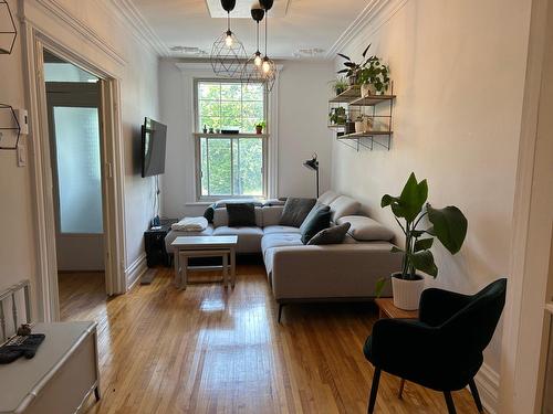 Salon - 6619 Rue St-Dominique, Montréal (Rosemont/La Petite-Patrie), QC - Indoor Photo Showing Living Room