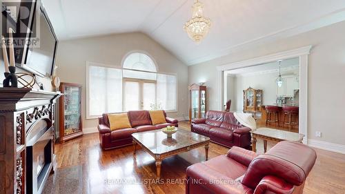 70 Richard Lovat Court, Vaughan, ON - Indoor Photo Showing Living Room With Fireplace