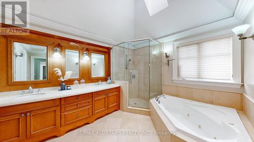 70 Richard Lovat Court, Vaughan, ON - Indoor Photo Showing Bathroom