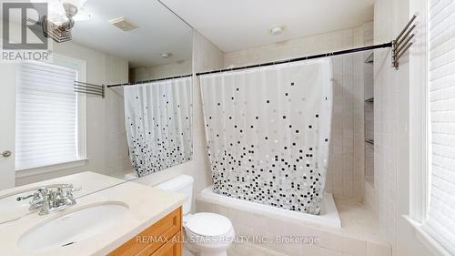 70 Richard Lovat Court, Vaughan, ON - Indoor Photo Showing Bathroom