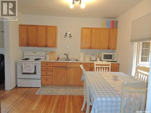 630 3Rd Street, Estevan, SK - Indoor Photo Showing Kitchen With Double Sink