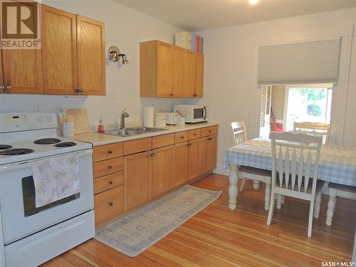 630 3Rd Street, Estevan, SK - Indoor Photo Showing Kitchen With Double Sink