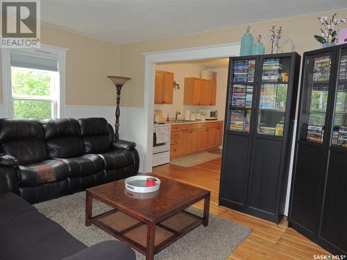 630 3Rd Street, Estevan, SK - Indoor Photo Showing Living Room