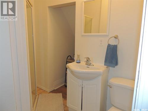 630 3Rd Street, Estevan, SK - Indoor Photo Showing Bathroom