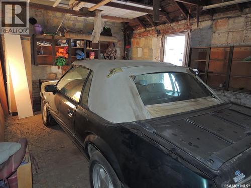 630 3Rd Street, Estevan, SK - Indoor Photo Showing Garage