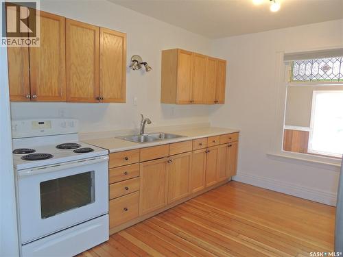 630 3Rd Street, Estevan, SK - Indoor Photo Showing Kitchen With Double Sink