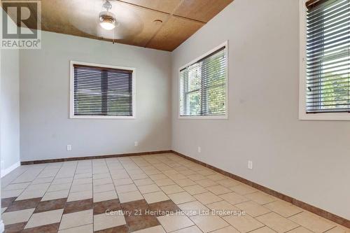 584572 Beachville Road, South-West Oxford (Beachville), ON - Indoor Photo Showing Other Room