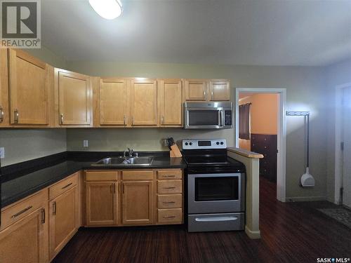 495 Second Avenue, Benson Rm No. 35, SK - Indoor Photo Showing Kitchen With Double Sink