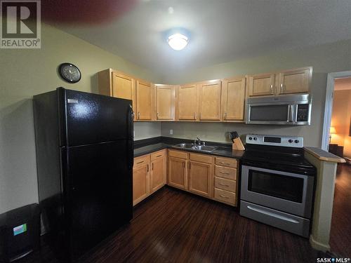 495 Second Avenue, Benson Rm No. 35, SK - Indoor Photo Showing Kitchen With Double Sink