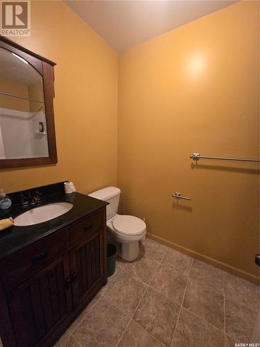 495 Second Avenue, Benson Rm No. 35, SK - Indoor Photo Showing Bathroom