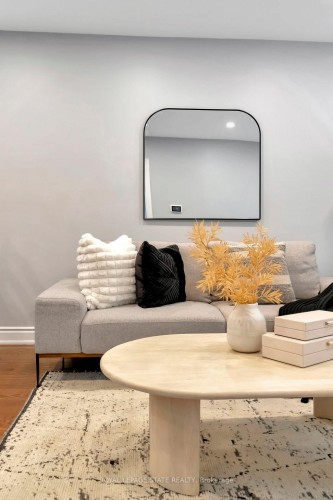 746 Roxborough Avenue, Hamilton, ON - Indoor